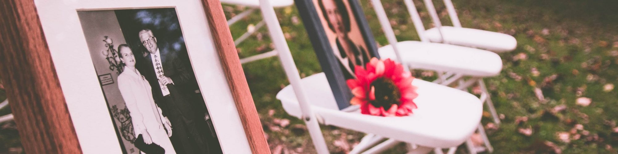 WRITING AN OBITUARY TEMPLATE: A GUIDE TO HONOURING YOUR LOVED ONE
